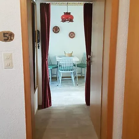 Haus Lieberum 公寓 *